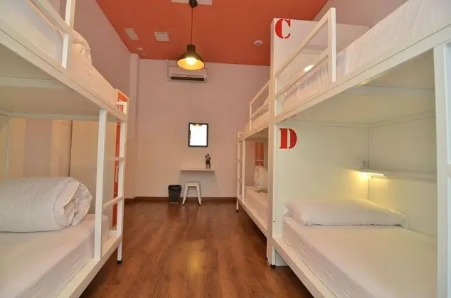 Far Home Atocha - Genel