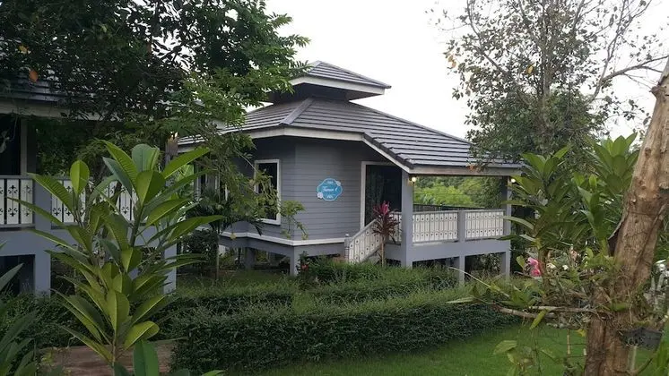 Farm Terrace - 1