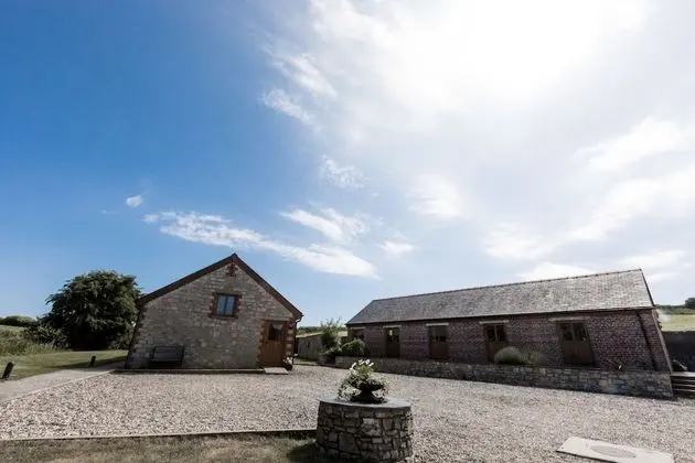 Farmers Barns - Dış Mekan