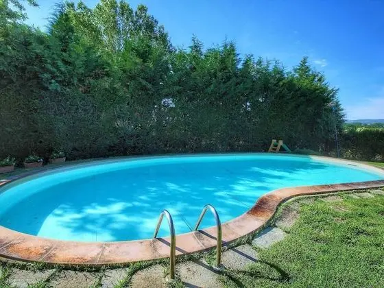 Farmhouse With 2 Apartments, Swimming Pool, Between Montepulciano and Trasimeno