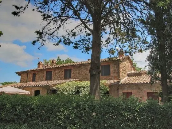 Farmhouse on a Hill With Swimming Pool, Large Garden and Nice Views