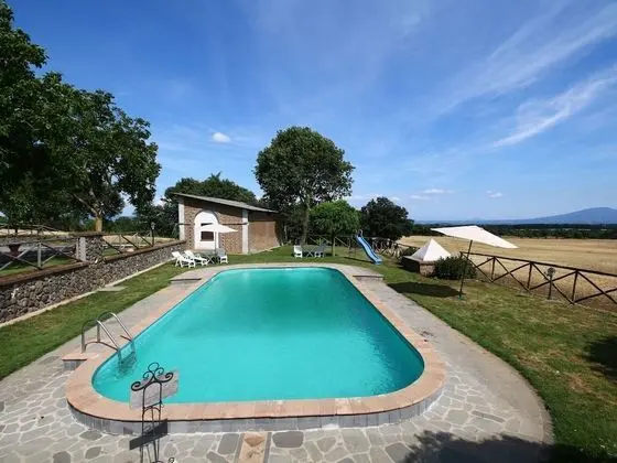 Farmhouse With Pool in an Area With History, Nature and art - Havuz