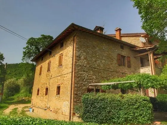 Farmhouse With Stables, Horses and the Ability to Make Horseback Riding