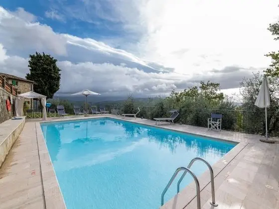 Farmhouse With Swimming Pool, in Michelangelo's Places - Havuz