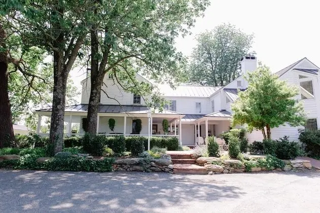 The Farmhouse at Veritas - Öne Çıkan Resim
