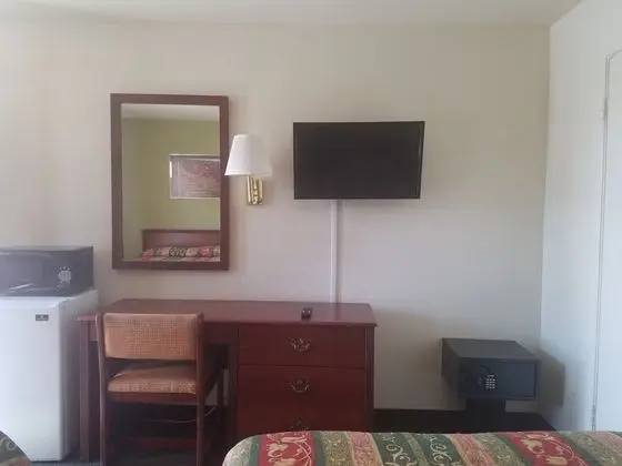 Farmington Inn
