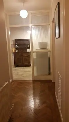 Farnham Flat - Lobi