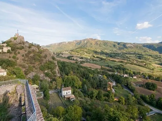 Fascinating Apartment With Garden, Barbecue, Heating