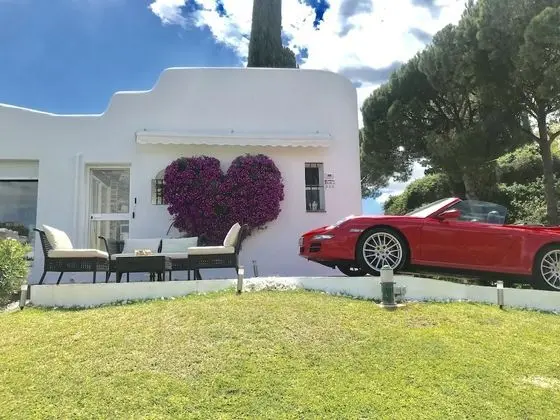 Fascinating & Luxurious Mountain & Pool View Apartment in Porto Banús