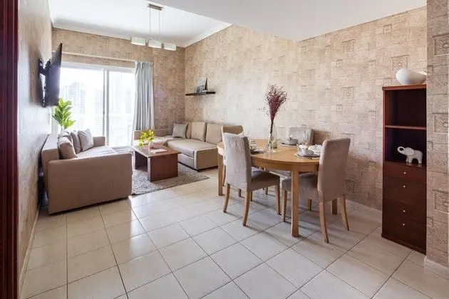 Fashionable 1BR in the Trendy Jlt! Sleeps 4!