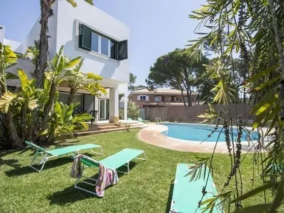 Villa Fati in Pen Nsula de Tr ia