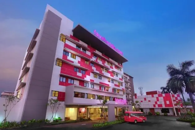 FaveHotel Bandara Tangerang - 1