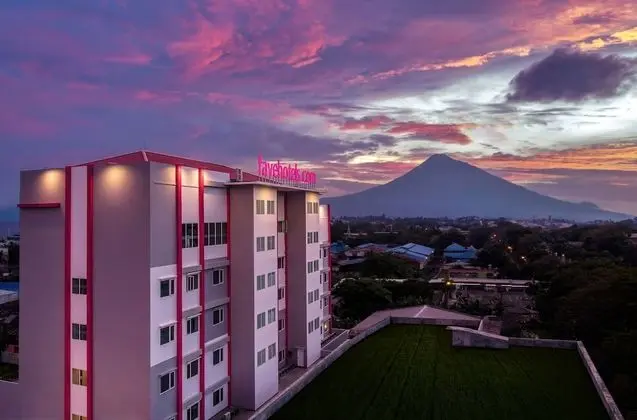 favehotel Bitung - Dış Mekan