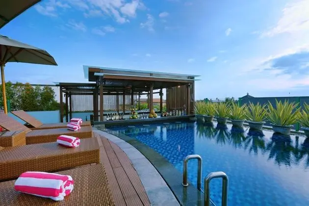 favehotel Kuta Kartika Plaza - CHSE Certified - Havuz