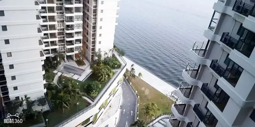 Favoured Seaview Suite