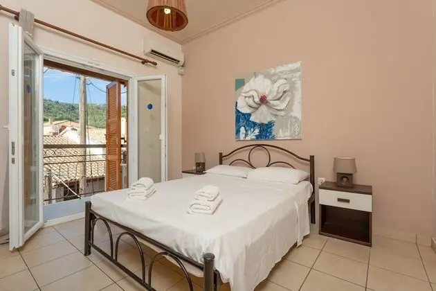 Fay Apartment Walk to Beach Sea Views A C Wifi Car Not Required - 2617