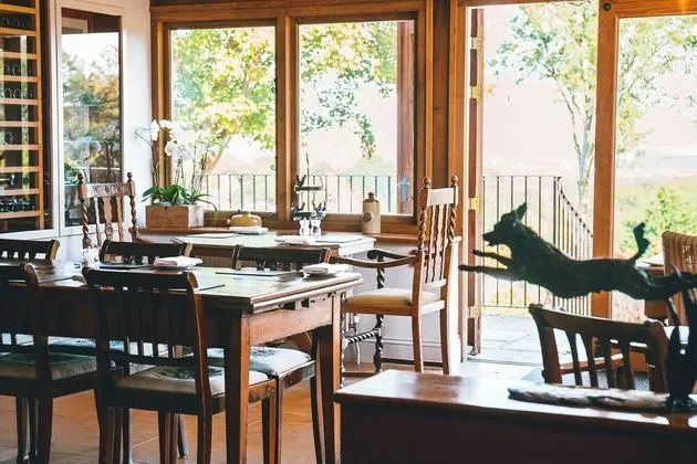 The Feathered Nest Country Inn - Yerinde Yemek