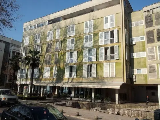 Feel Center Apartments. - Lobi