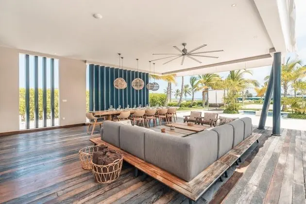 Feel at Home in This Wonderful Villa w Butler Included - Oda