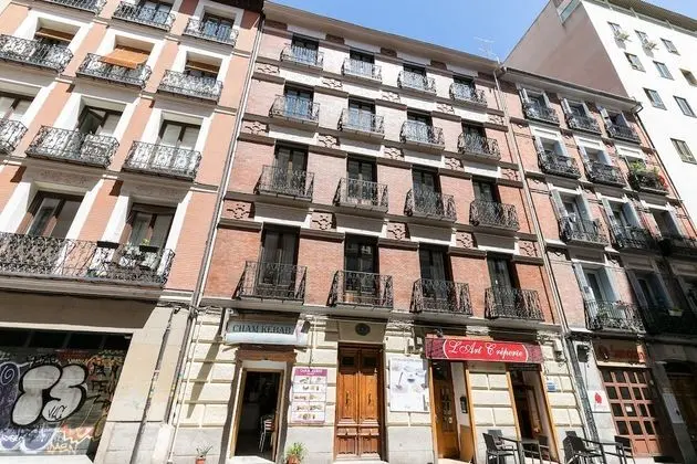 Feelathome Madrid Suites Apartments - Dış Mekan