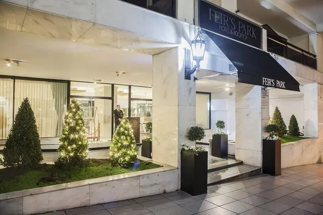 Feirs Park Hotel & Rooftop