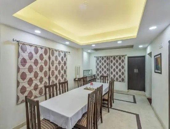 Hotel Felicity Inn EGL by Sky Stays - Yerinde Yemek