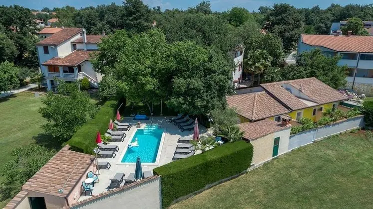 Felix Residence
