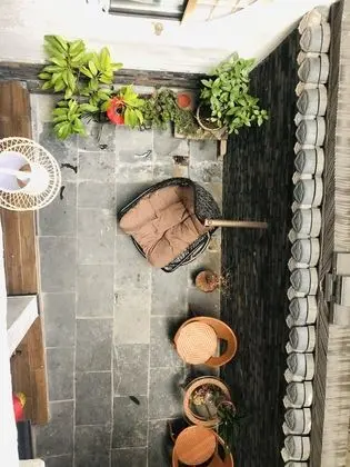 Fenghuang Little Bear Family Guest House - Dış Mekan
