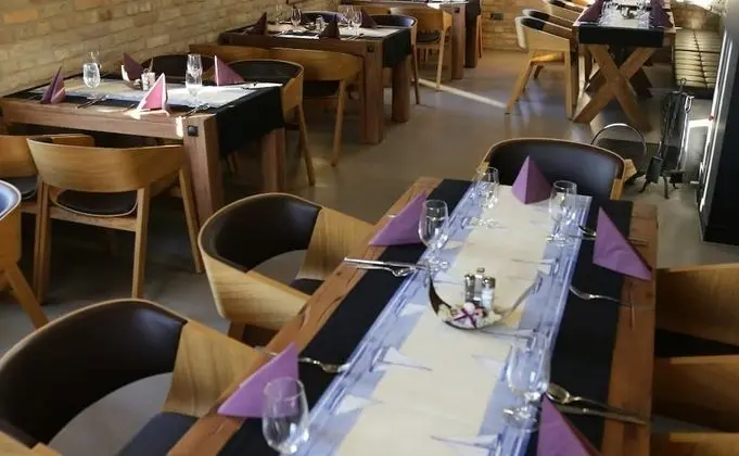 Fenyves Yacht Club - Yerinde Yemek