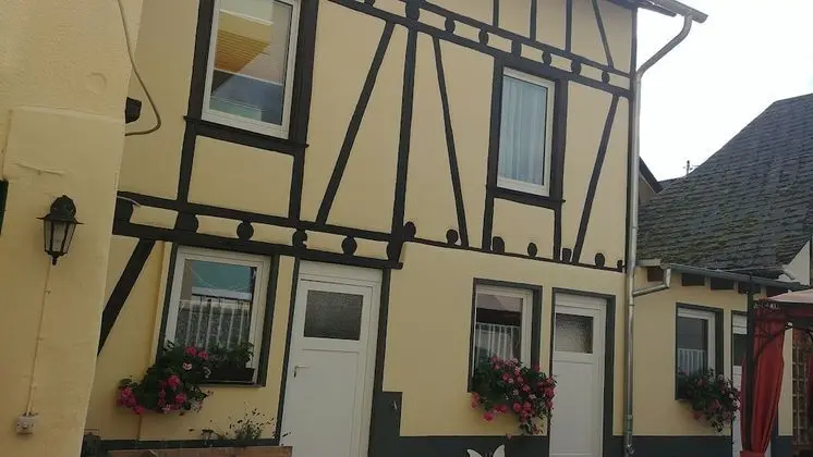 Ferienhaus Rheinblick - Dış Mekan