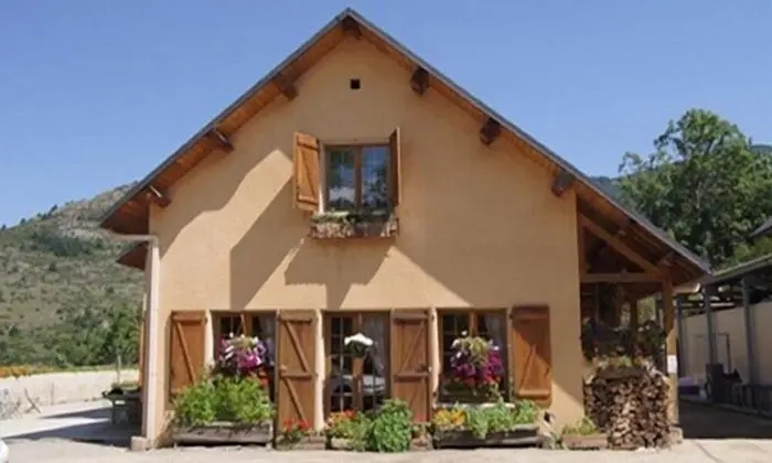 Ferme Auberge Le Cochon du Madres - Dış Mekan