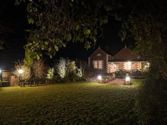 The Fern & Thistle Accommodation - Dış Mekan