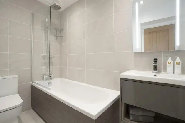 Ferndale s Hideaway - 1 Bedroom Spacious Apartment - Central Ambleside - Parking - Oda