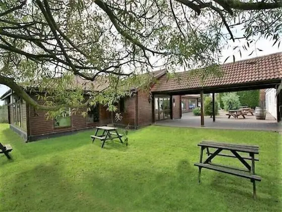 Ferns Farm Hotel & Palms Leisure Club
