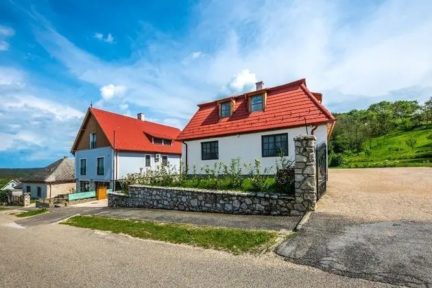 Ferrata Guesthouse - Dış Mekan
