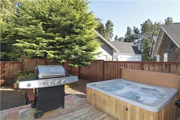 Festivus by the Sea - Spa