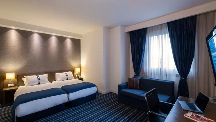 Fez Inn Hotel
