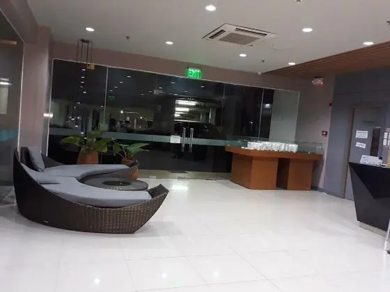 FGR Vacation Home at Mivesa Garden Residences - Lobi