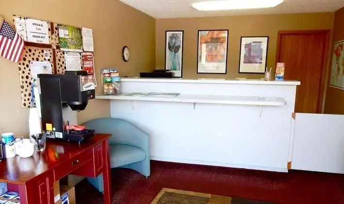 Fields Park Motel - Lobi
