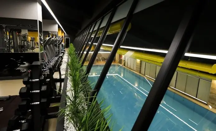 Fier Life Center - Havuz