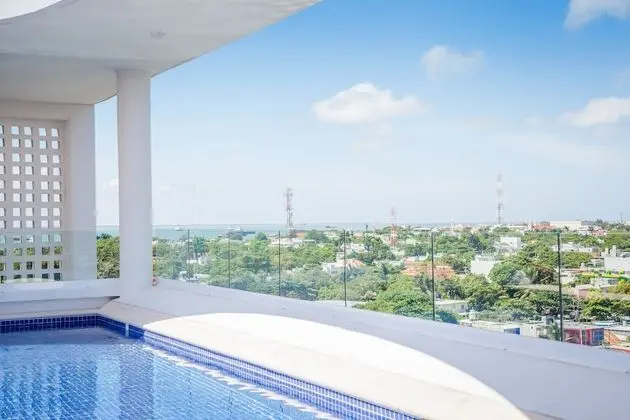 Fiesta Inn & Loft Ciudad del Carmen - Havuz