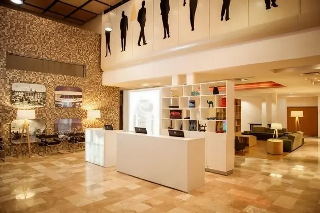 Fiesta Inn Monterrey Fundidora - Lobi