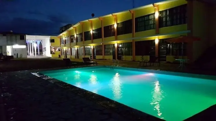 Hotel Fiesta Nueva Italia Inn - Havuz