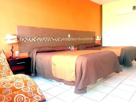 Hotel Fiesta Nueva Italia Inn - Oda