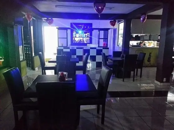 Hotel Fiesta Nueva Italia Inn - Yerinde Yemek