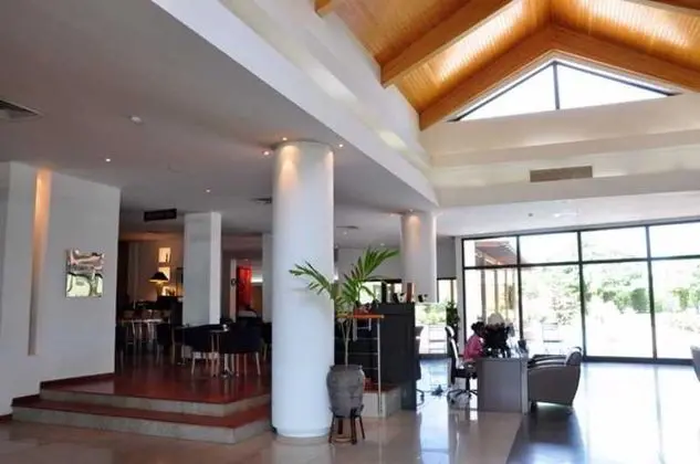 Fiesta Royale Hotel - Lobi