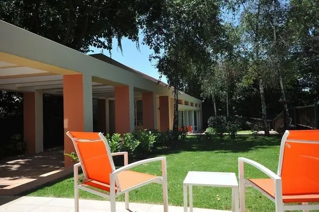 Fifteen On Orange - Dış Mekan
