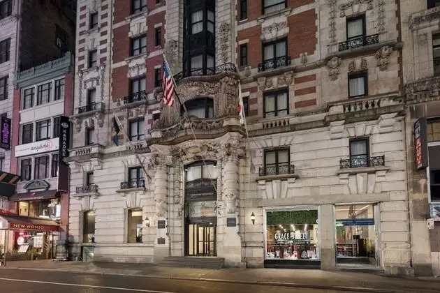 The Hotel @ Fifth Avenue