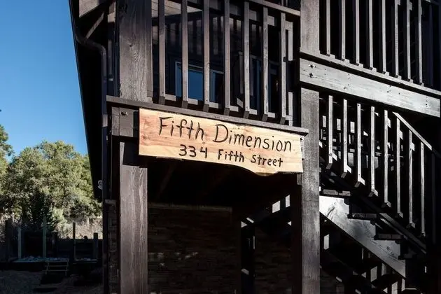 Fifth Dimension - Dış Mekan