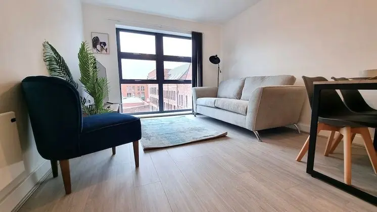 Fifty Sixty - Flat 20 - Öne Çıkan Resim